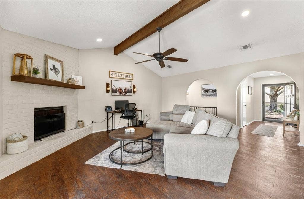 3517 W Moonlight Drive, Waco, TX 76706 3517 W Moonlight Drive, Waco, TX 76706