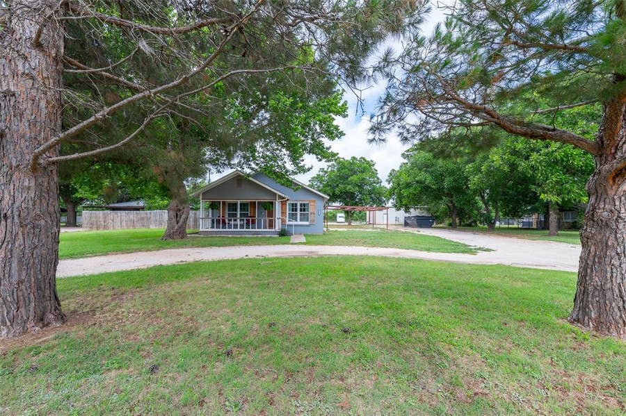 Property photo for 302 Sayles Avenue, Tuscola, TX