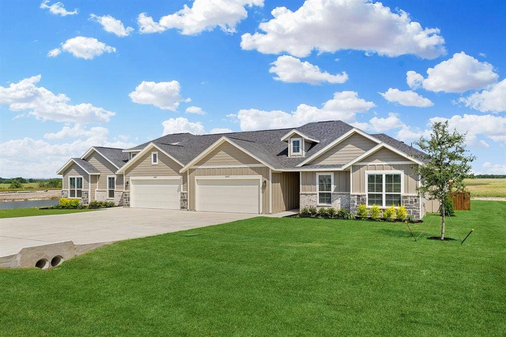 4059-4061 Clovis Court, Midlothian, TX 76065 4059-4061 Clovis Court, Midlothian, TX 76065