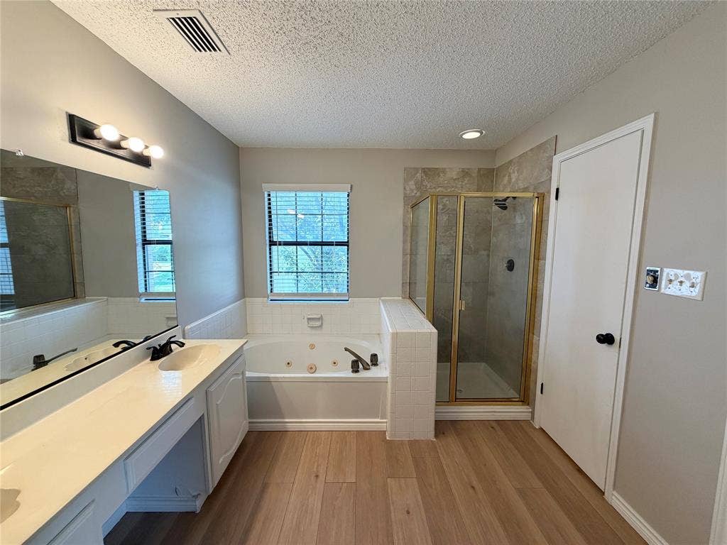 825 Weaver Street, Cedar Hill, TX 75104