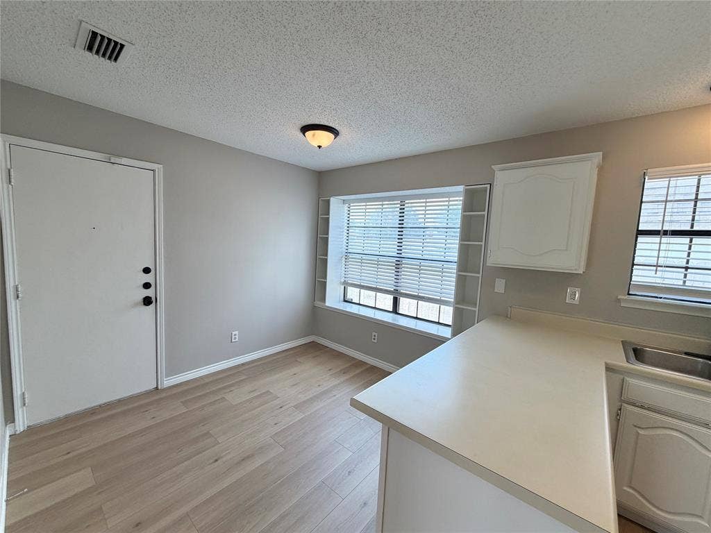 825 Weaver Street, Cedar Hill, TX 75104