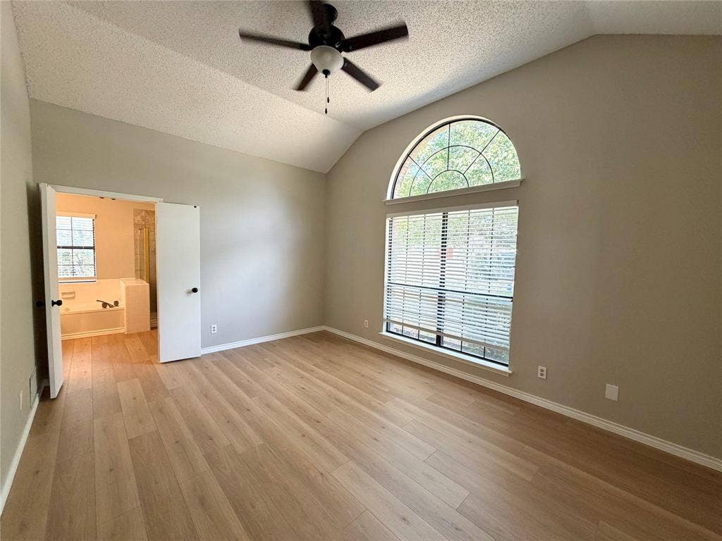 825 Weaver Street, Cedar Hill, TX 75104