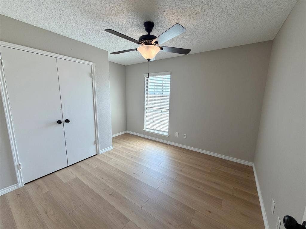 825 Weaver Street, Cedar Hill, TX 75104