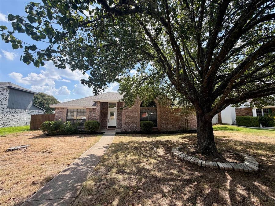 Property photo for 825 Weaver Street, Cedar Hill, TX