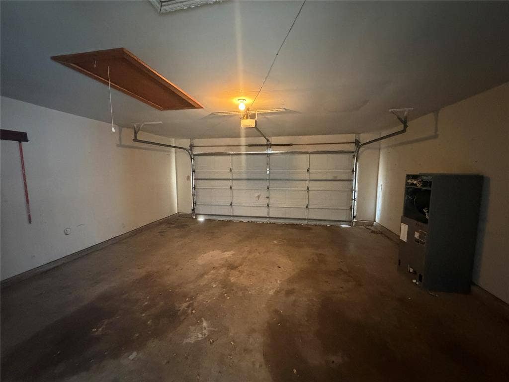 825 Weaver Street, Cedar Hill, TX 75104