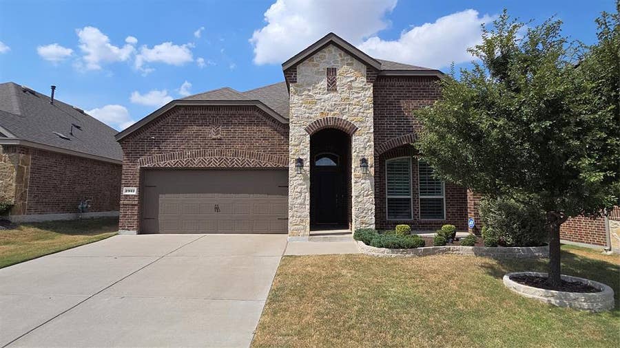 Property photo for 2932 Log Cabin Drive, Celina, TX