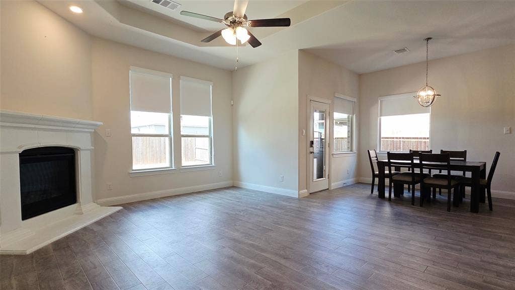2932 Log Cabin Drive, Celina, TX 75009 2932 Log Cabin Drive, Celina, TX 75009