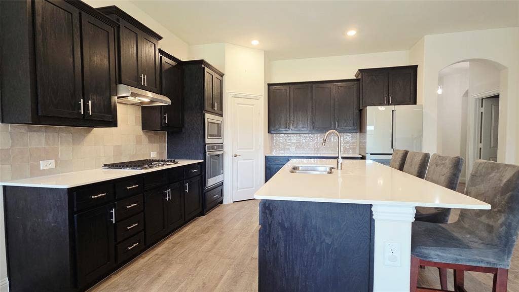 2932 Log Cabin Drive, Celina, TX 75009 2932 Log Cabin Drive, Celina, TX 75009