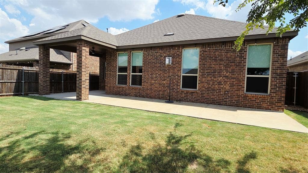 2932 Log Cabin Drive, Celina, TX 75009 2932 Log Cabin Drive, Celina, TX 75009