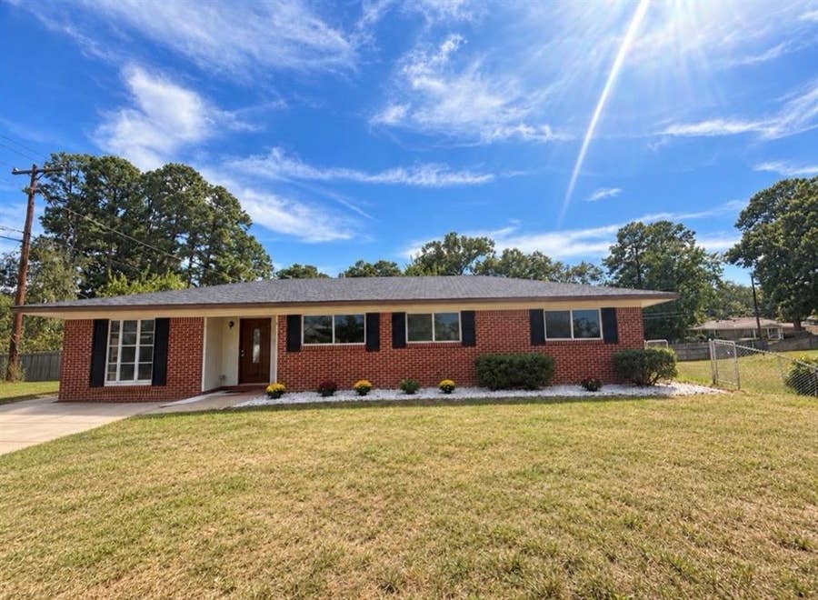 Property photo for 900 Watterman, Minden, LA