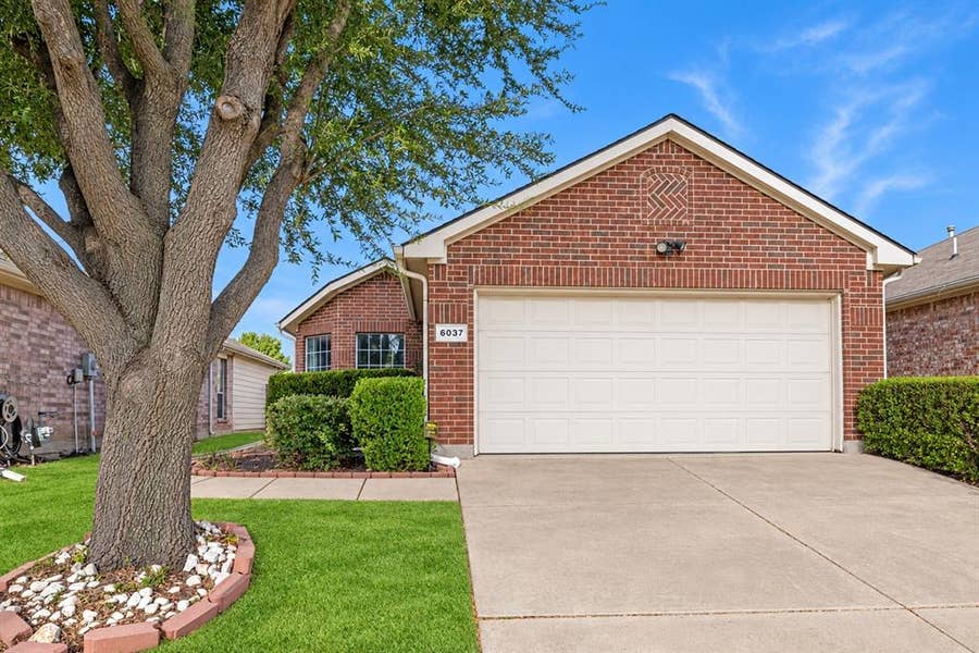 Property photo for 6037 Melanie Drive, Fort Worth, TX