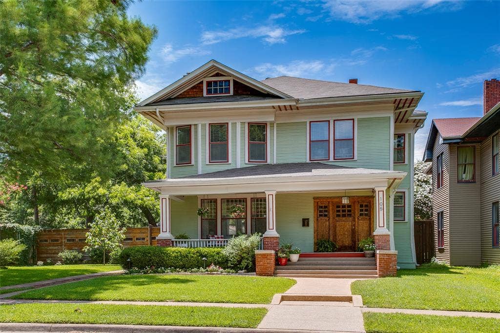105 S Winnetka Avenue, Dallas, TX 75208 105 S Winnetka Avenue, Dallas, TX 75208