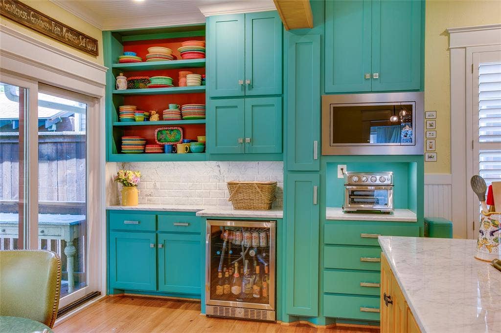 105 S Winnetka Avenue, Dallas, TX 75208 105 S Winnetka Avenue, Dallas, TX 75208