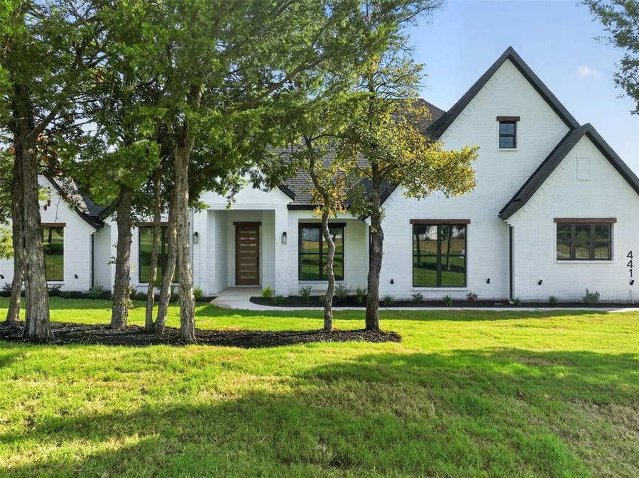 Property photo for 441 Silo Court, Waxahachie, TX