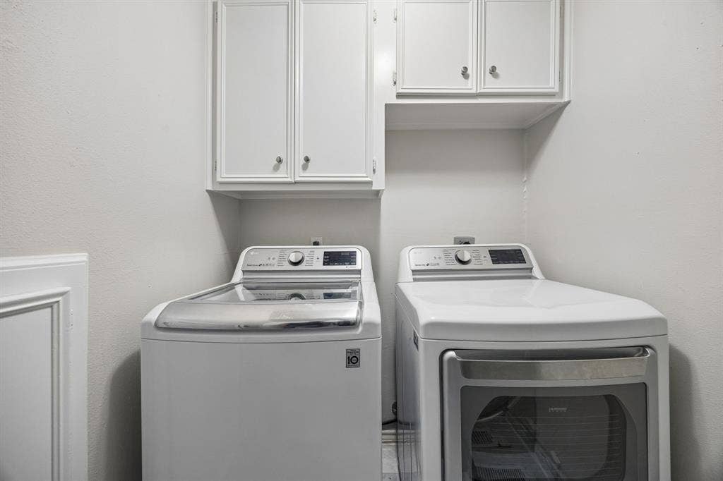 3434 Granada Avenue, University Park, TX 75205 1st floor laundry room