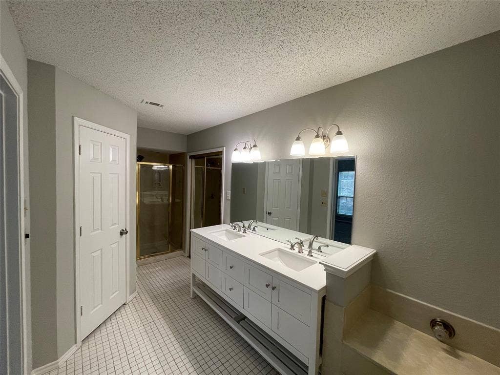 6708 Wesson Drive, Plano, TX 75023 6708 Wesson Drive, Plano, TX 75023