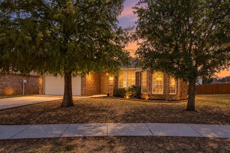 Property photo for 321 Tripp Trail, Denton, TX