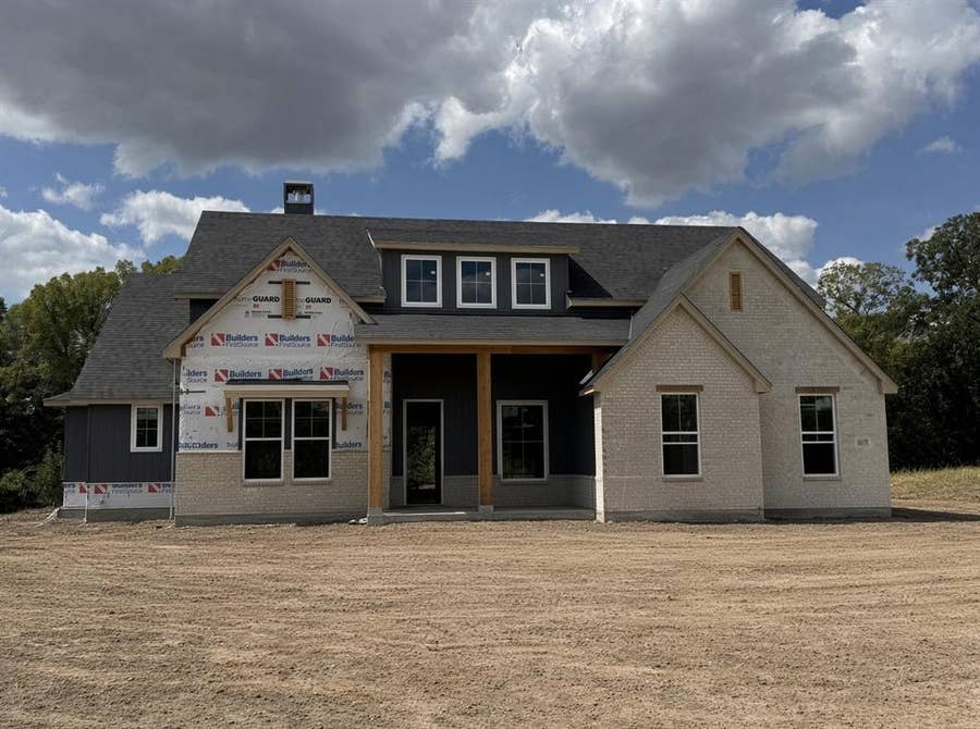 Property photo for 1037 Switchgrass, Azle, TX