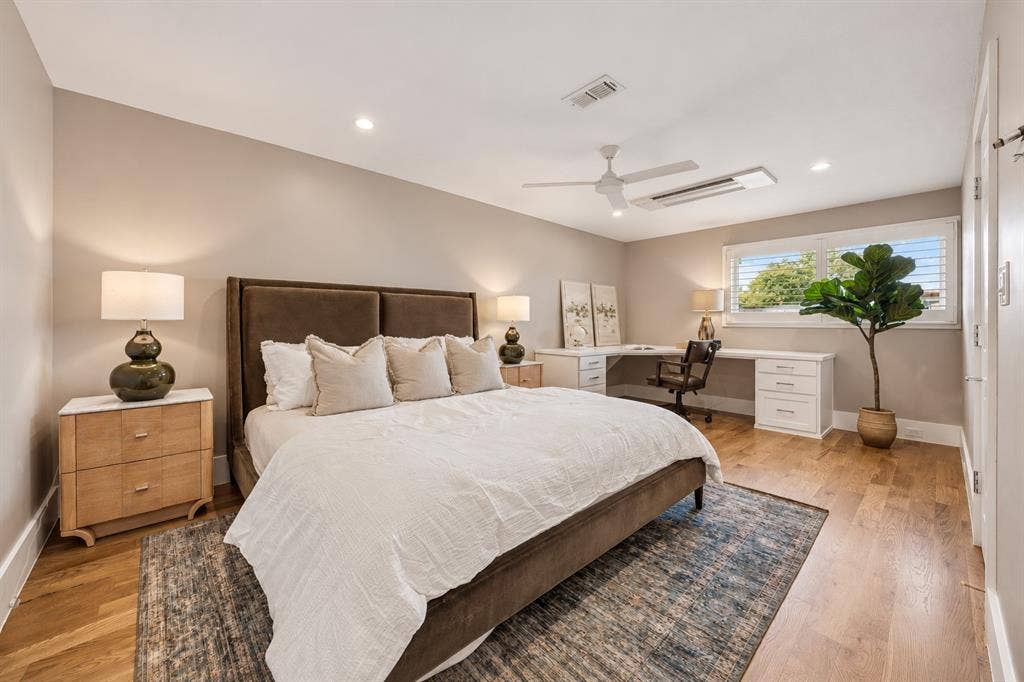 4th bedroom split with full bathroom nearby, custom walkin closet with Elfa shelving, built in custom desk, split unit AC for ultimate temp control