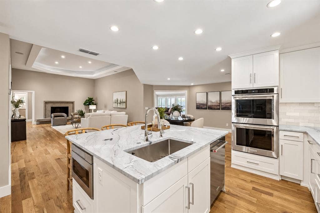 Central island open to dining, living, breakfast nook