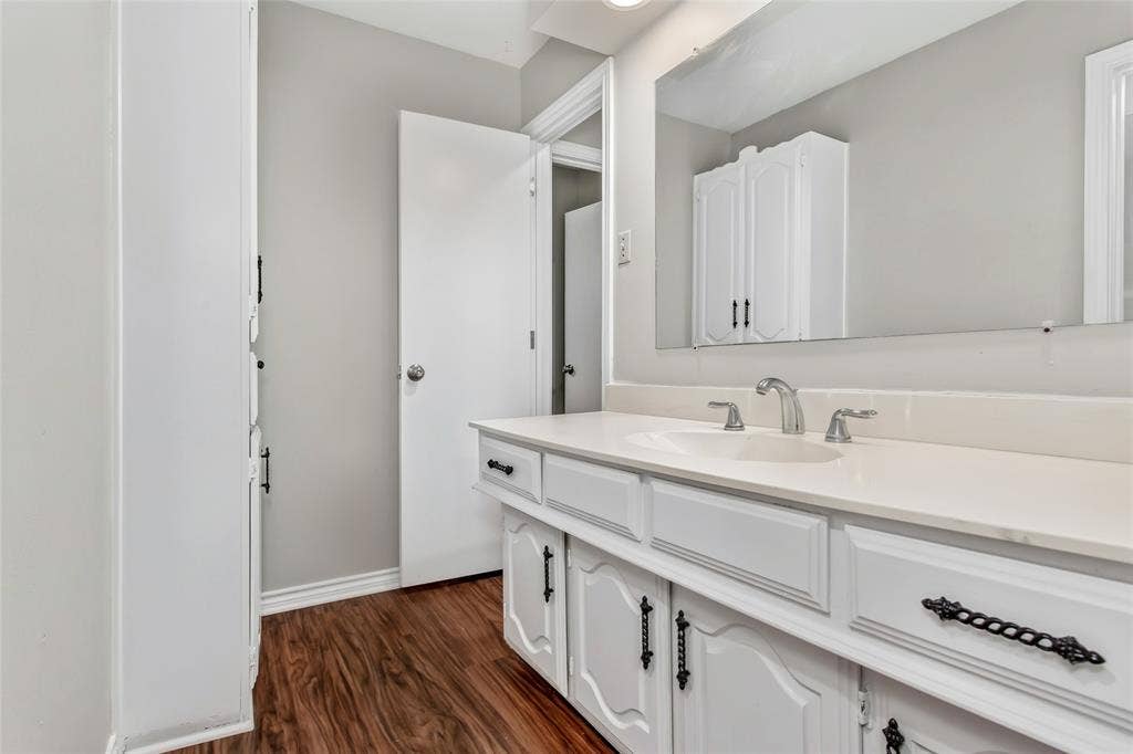 136 Shady Brook Drive, DeSoto, TX 75115 136 Shady Brook Drive, DeSoto, TX 75115