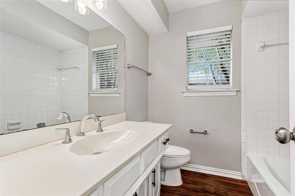 136 Shady Brook Drive, DeSoto, TX 75115 136 Shady Brook Drive, DeSoto, TX 75115