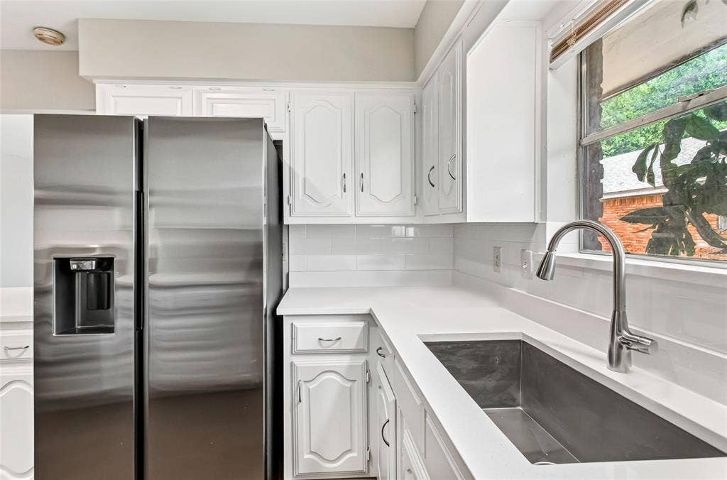 136 Shady Brook Drive, DeSoto, TX 75115 136 Shady Brook Drive, DeSoto, TX 75115