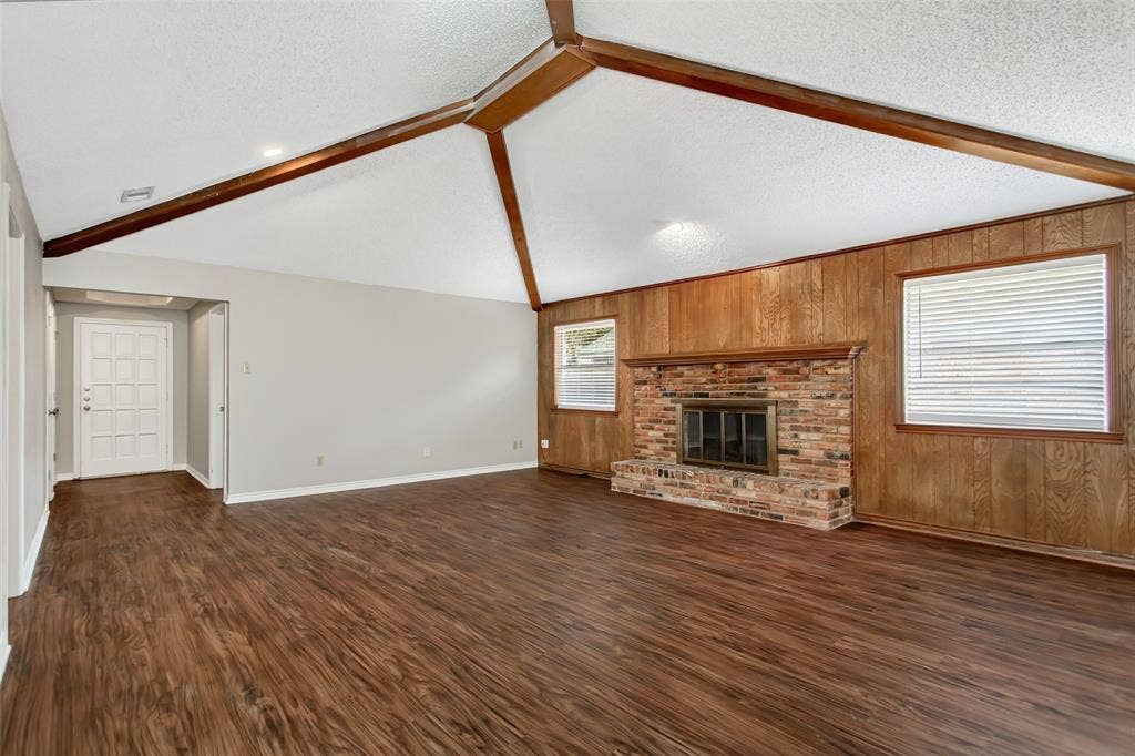 136 Shady Brook Drive, DeSoto, TX 75115 136 Shady Brook Drive, DeSoto, TX 75115