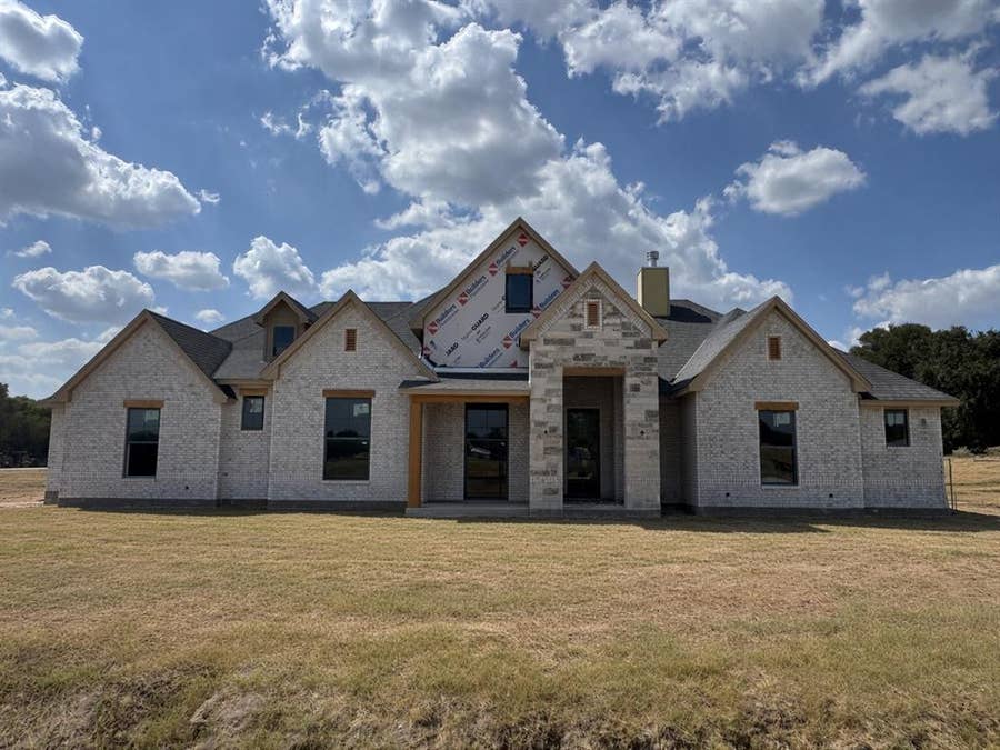 Property photo for 5009 Bluegrass, Azle, TX