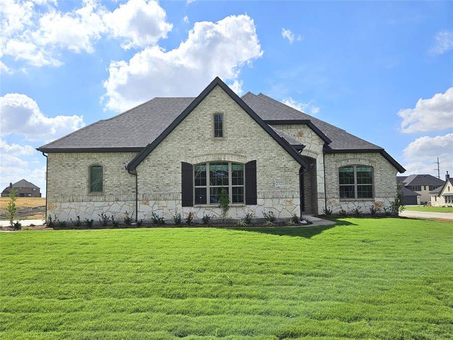 Property photo for 2721 Silo Lane, Van Alstyne, TX