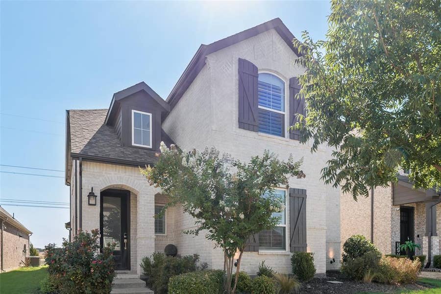 Property photo for 852 Trailside Lane, Argyle, TX