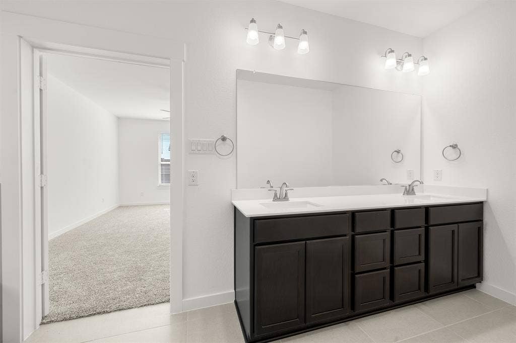 3533 Fathia Lane, Fort Worth, TX 76179 23_6937 Freight Train- Primary Suite-4
