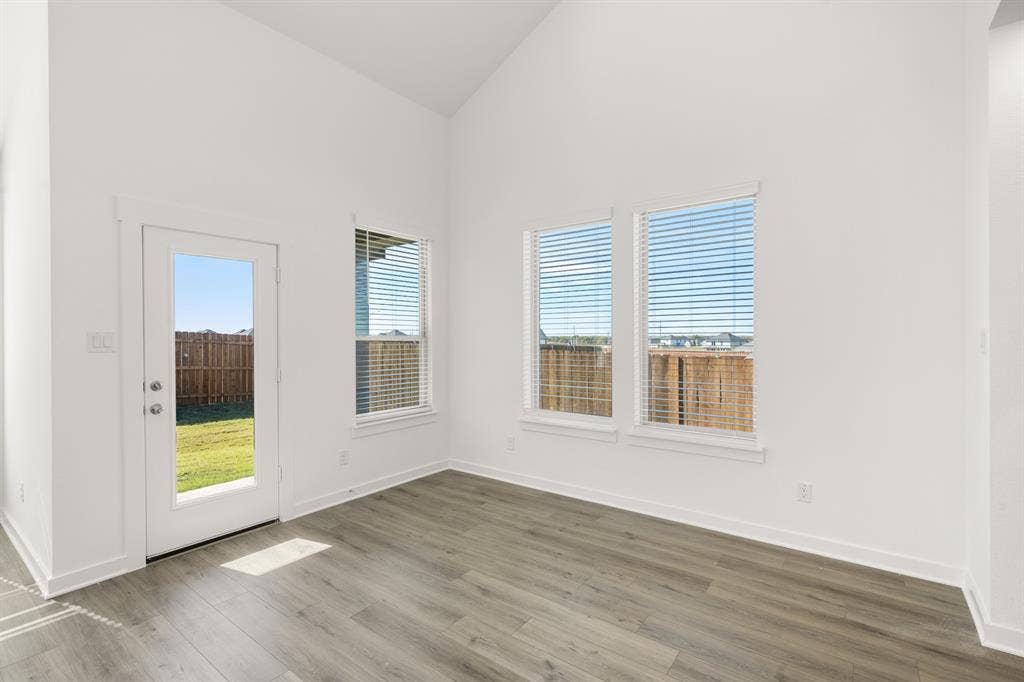 3533 Fathia Lane, Fort Worth, TX 76179 17_6937 Freight Train- Dining-1