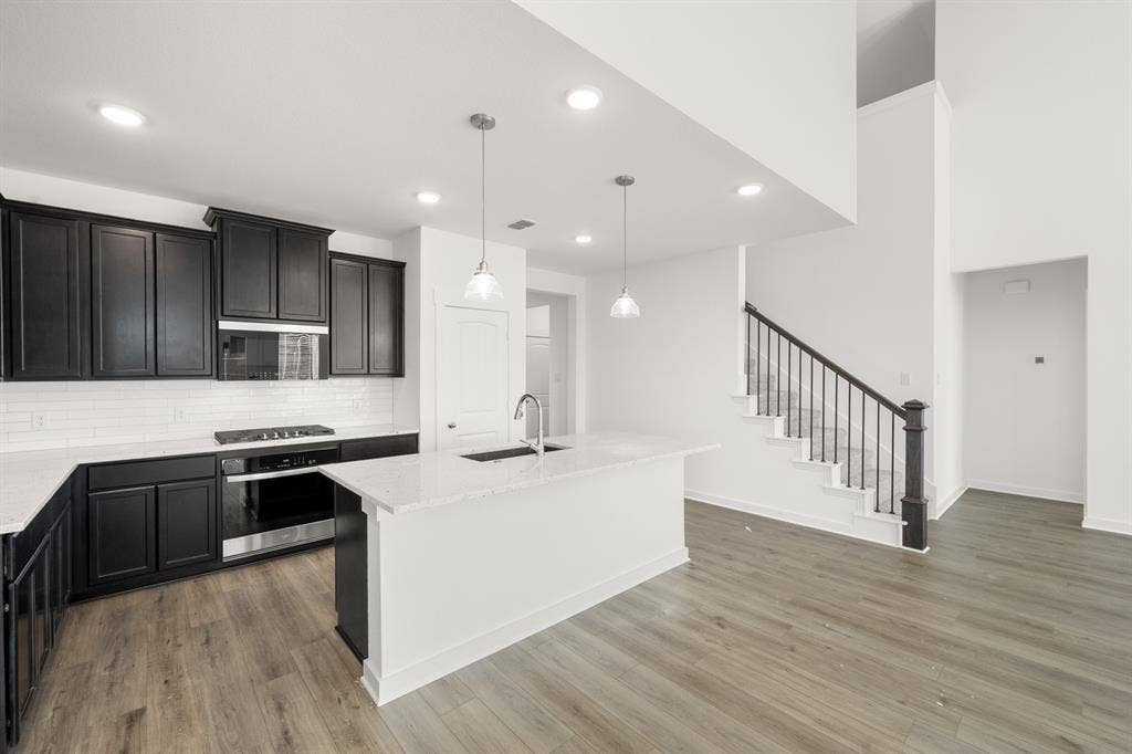 3533 Fathia Lane, Fort Worth, TX 76179 15_6937 Freight Train- Kitchen-3