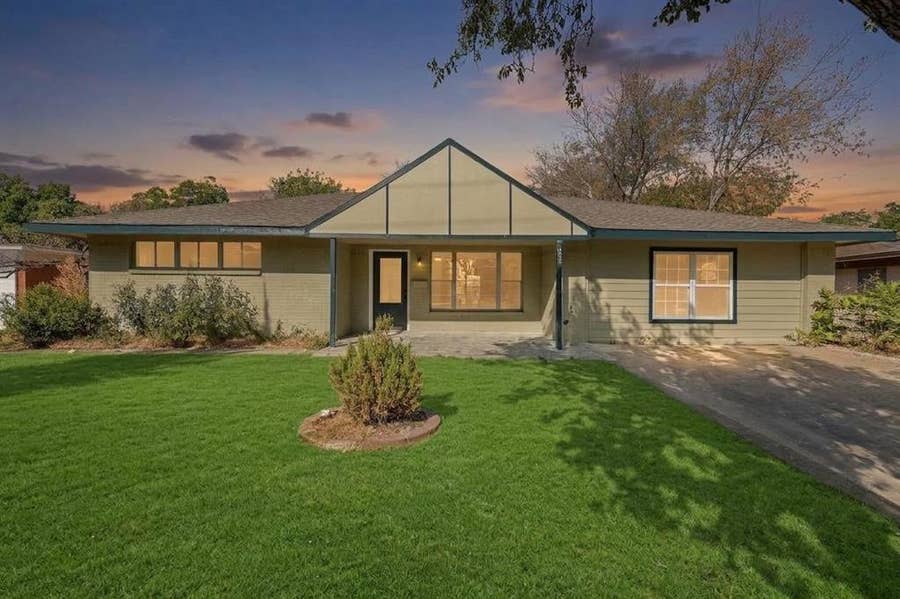Property photo for 909 15th Street, Grand Prairie, TX