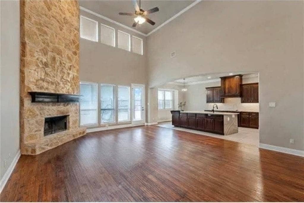 2313 Therese, Waco, TX 76712 Vaulted ceiling with a ceiling fan and recessed lighting
