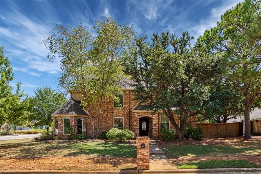 Property photo for 20 Creekmere Drive, Trophy Club, TX
