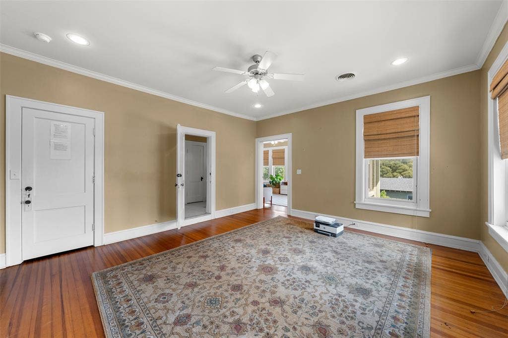 2424 Austin Avenue, Waco, TX 76701 2424 Austin Avenue, Waco, TX 76701