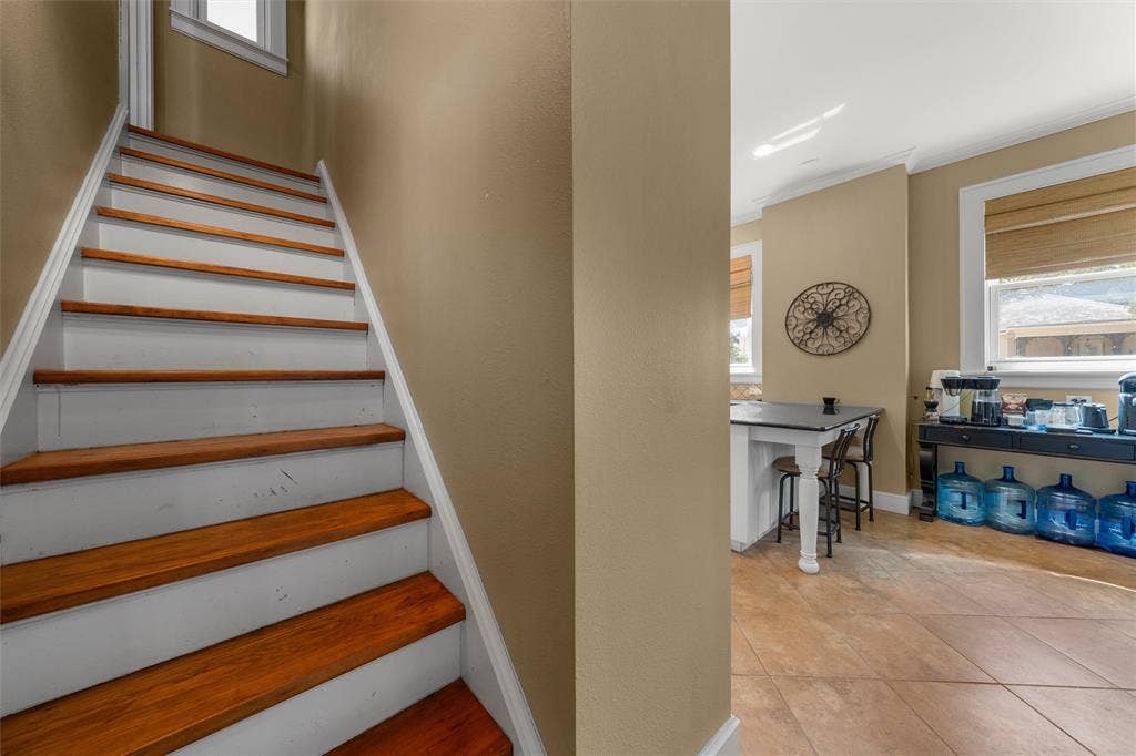 2424 Austin Avenue, Waco, TX 76701 Hardwood stair treads and risers