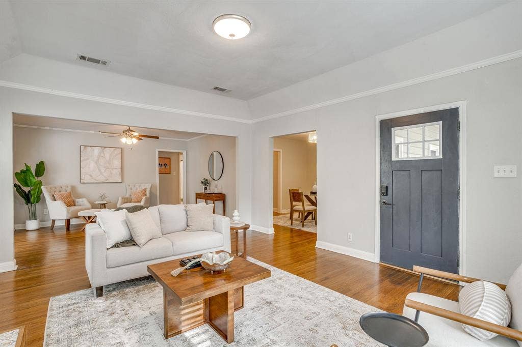 303 Harbin Avenue, Waxahachie, TX 75165