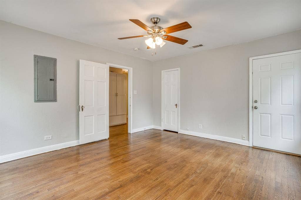 303 Harbin Avenue, Waxahachie, TX 75165