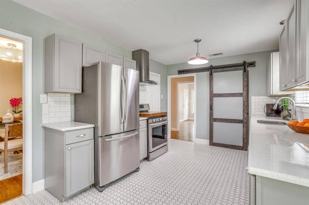 303 Harbin Avenue, Waxahachie, TX 75165