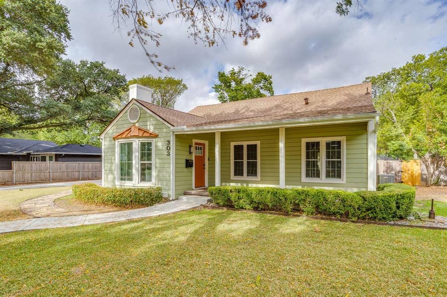 Property photo for 303 Harbin Avenue, Waxahachie, TX