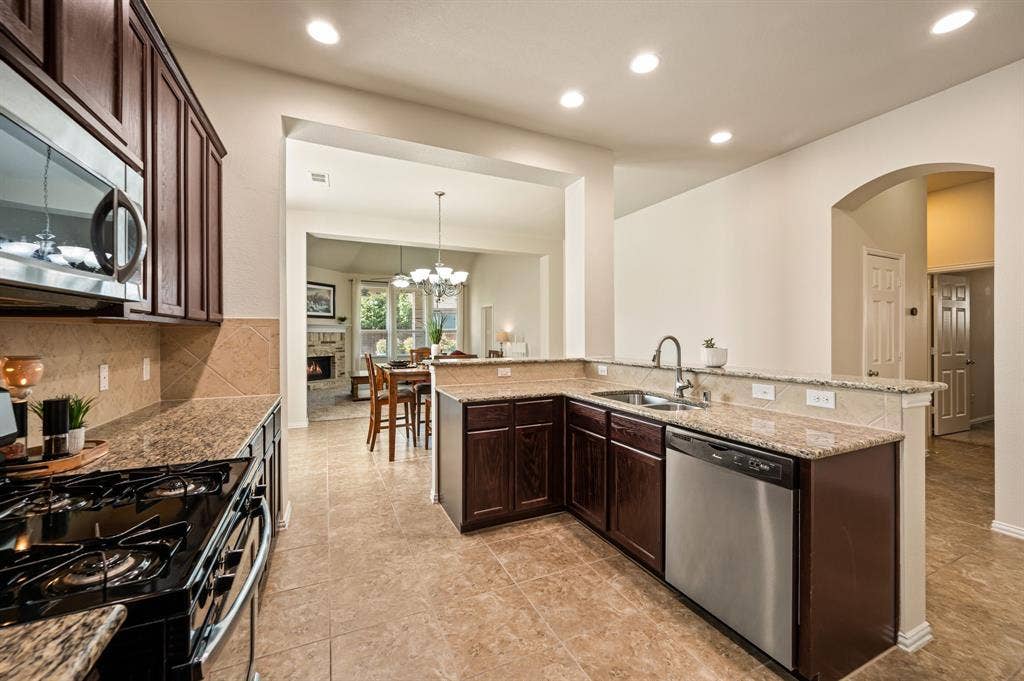 613 Ricochet Drive, Fort Worth, TX 76131 613 Ricochet Drive, Fort Worth, TX 76131