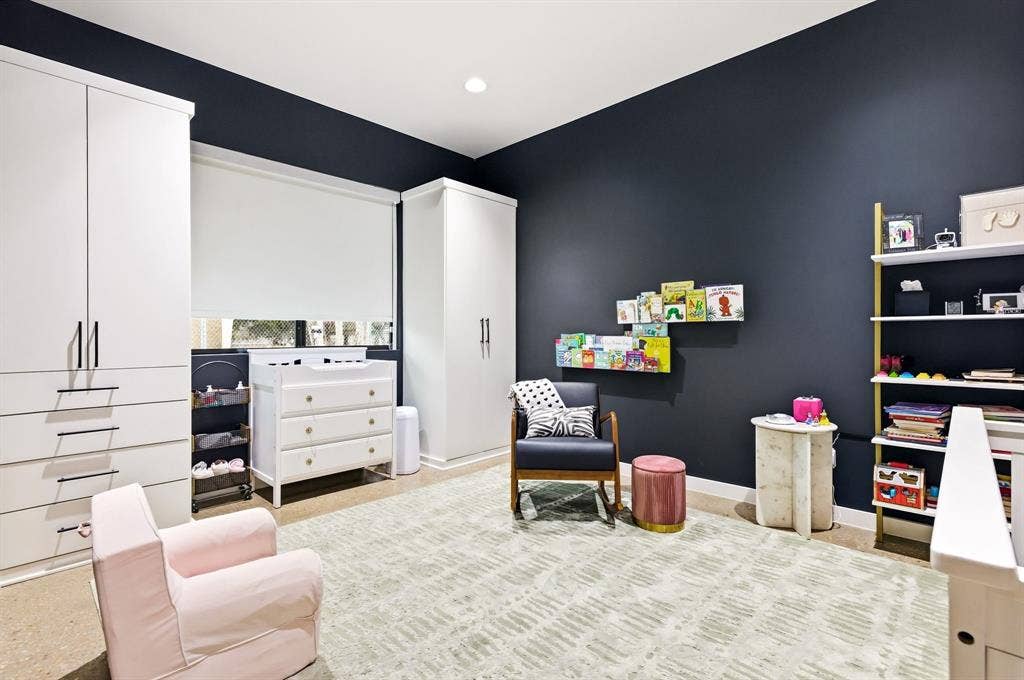 9360 Lakemont Drive, Dallas, TX 75220 9360 Lakemont Drive, Dallas, TX 75220