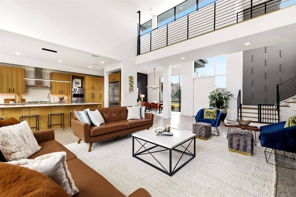9360 Lakemont Drive, Dallas, TX 75220 9360 Lakemont Drive, Dallas, TX 75220