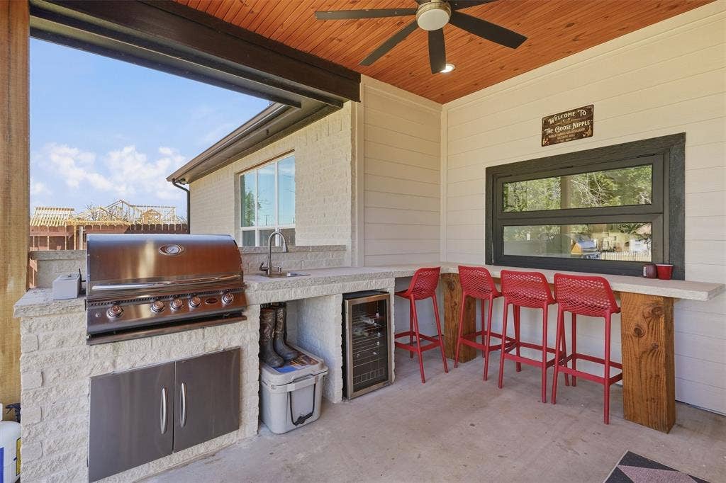 2181 Middlewood Circle, Granbury, TX 76049 2181 Middlewood Circle, Granbury, TX 76049