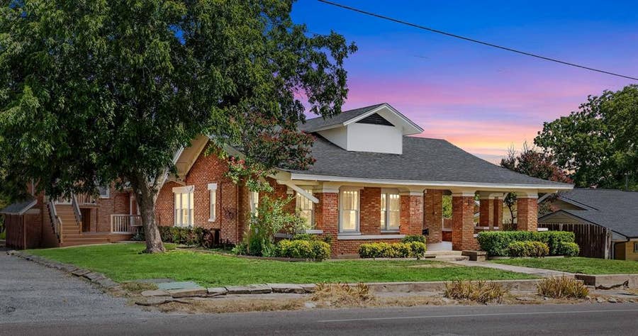 Property photo for 803 S Trinity Street, Decatur, TX