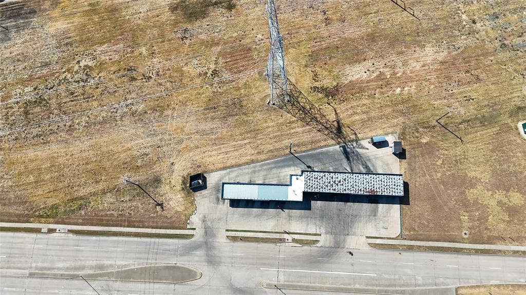 1425 Polo Road, Grand Prairie, TX 75052 1425 Polo Road, Grand Prairie, TX 75052