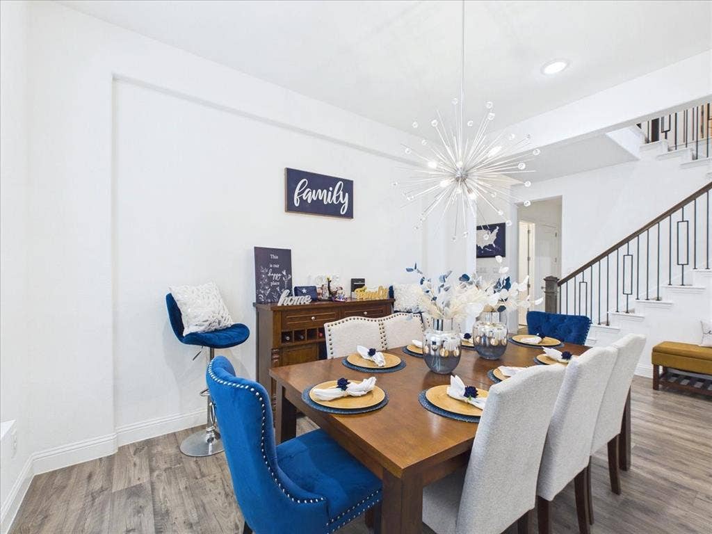 Formal Dining